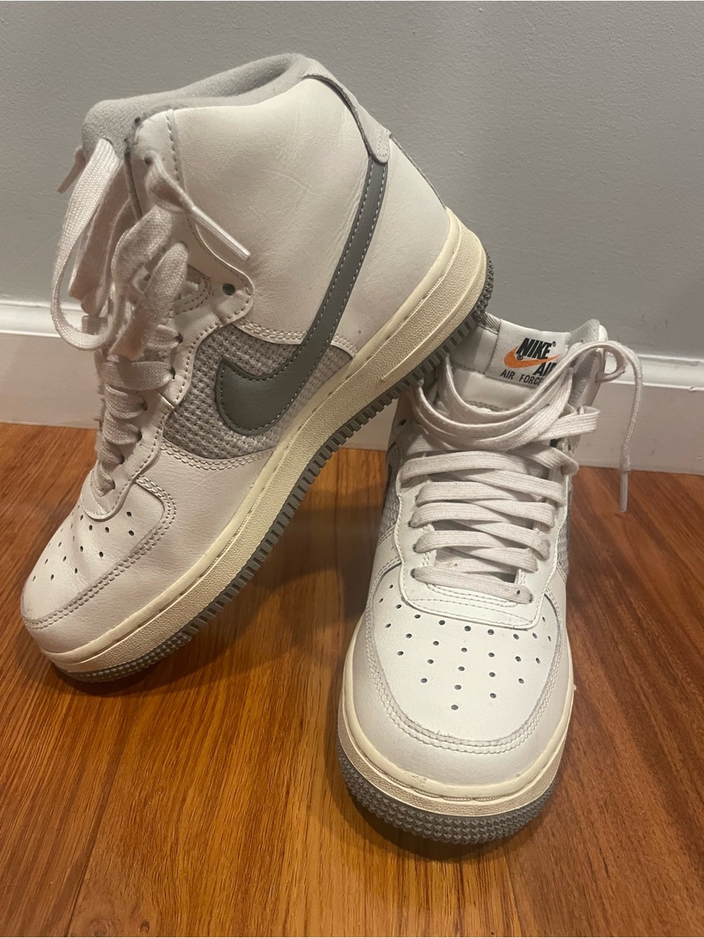 Nike Air Force 1 High '07 LV8